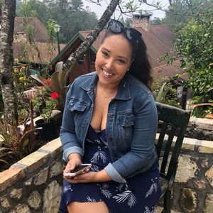 Meet your Posher, Danielle